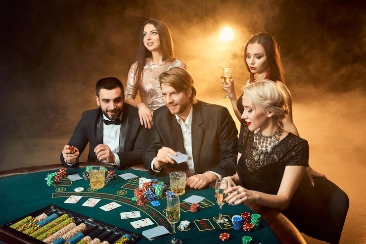 Live casino table games available on 77plus for Filipino players
